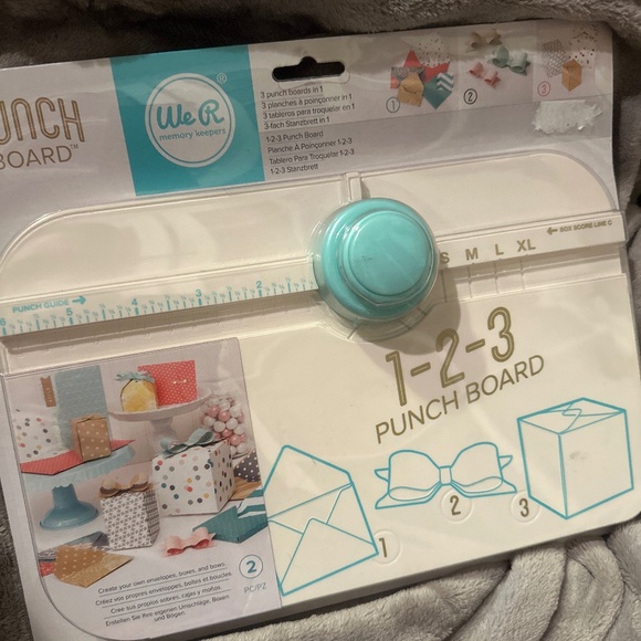 We R Memory Keepers mini Alphabet & 1-2-3 Punch Board - Picture 3 of 5